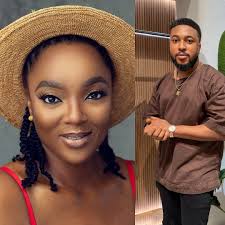 But she kissed in seven doors na Abi, I didn't watch it well.