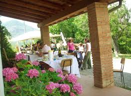 Proposte gastronomiche rappresentative di un territorio ricco di prodotti alimentari d'eccellenza. Langhe I 20 Agriturismi Piu Belli Nella Regione Piu Gourmand Dove Viaggi