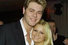 Kerry Mcfadden's Instagram, Twitter & Facebook