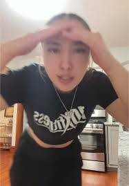 Danielle Crayton's Instagram, Twitter & Facebook