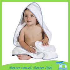 Here's our pick of the 10 best baby bath towels…. Cute Rabbit Cartoon Animal Hooded Baby Bath Towel By Hebeitianqiimport Exporttradeco Ltd Id 3980018