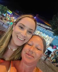 Amazeballs time with my cousins ❤️ @nevembt @erinkemp07 @roxxndsz  #familytime❤️ #love #funtimes