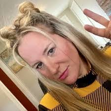 Amy Gramlich's Instagram, Twitter & Facebook