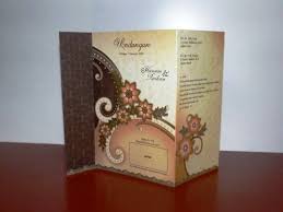 Template undangan nikah ini sudah siap edit yang nantinya akan ada dalam berbagai macam format seperti.cdr yang dibuka di software coreldraw dan undangan pernikahan format psd yang bisa dibuka di software photoshop. Desain Undangan Pernikahan Pilihan Pengantin Indonesia