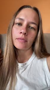 Alison (@alison.frame)