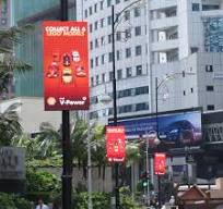 Light Pole LED Display | Street Pole LED Video Wall - HSCLED