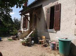 Vendre sa maison par notaire ou agence immobilière constitue le moyen le plus utilisé par les propriétaires pour assurer la vente de leur on note que certains particuliers veulent absolument recourir à la vente entre particuliers. Immobilier Entre Particuliers En Belgique Entre Particuliers Be