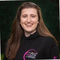 Jessica Drumm's Instagram, Twitter & Facebook