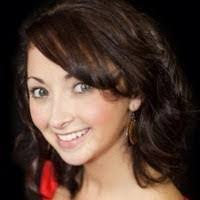 Catherine Fee's Instagram, Twitter & Facebook