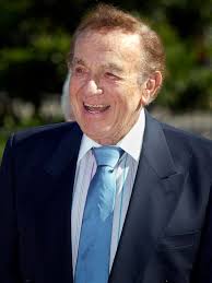 Comedian Jack Carter dies at 93