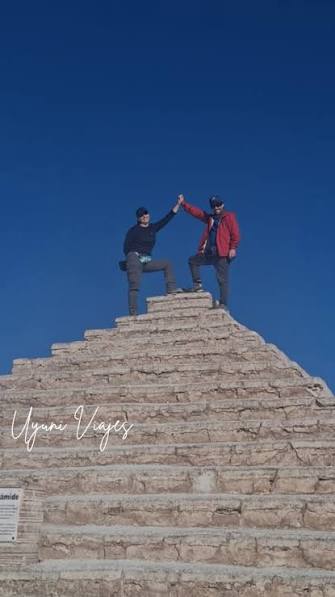 📍 Colchani – Bolivia, A solo 20 minutos de Uyuni, este pequeño poblado es  la puerta de entrada al majestuoso Salar. 🌌✨, Aquí puedes conocer el  proceso artesanal de la sal, recorrer sus mercados llenos ...