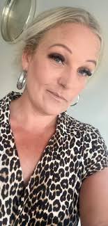 Hello alla! Ny i gruppen! 45 år från Malmö.