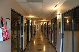 Luxury Suite Hallway At Rover Oaks Pet Resort In Houston And Katy Texas Abrigos