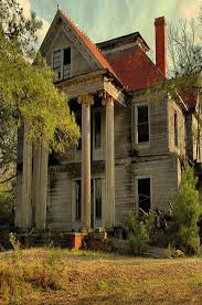 Pin By Ellie Sanford On My Dream Homes Abandoned Mansions Abandoned Buildings Old Farm Houses