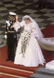 Its handler graeme murton talks about the exhibit: Princess Diana S Wedding Dress All The Details About Princess Diana S Wedding Dress