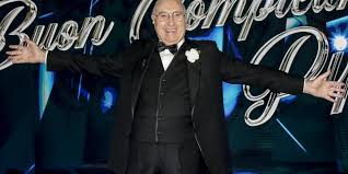Pippo nasce 85 anni fa a militello val di noto (oggi val di catania), un. Doppi Auguri A Pippo Baudo Che Oggi Compie 83 Anni E Ne Festeggia 60 Di Tv