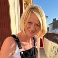 Alice Hoey's Instagram, Twitter & Facebook