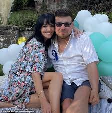 Martine mccutcheon must work to create an atmosphere of harmony and balance. Lg Ufmbpch Xsm