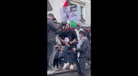 Hundreds of people on both sides were wounded as some citizens. Zikrl99rkzmo7m