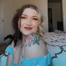 🥹! New photo of Madelyn Cline behind the scenes of OBX4.