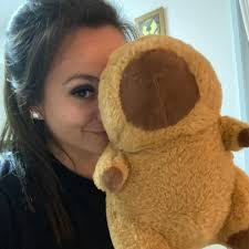 📚Quando me perguntam o que faço, respondo com orgulho: Eu dou voz a quem  ainda não sabe falar, pego nas mãos de quem está aprendendo escrever e abro  livros, pra quem quer