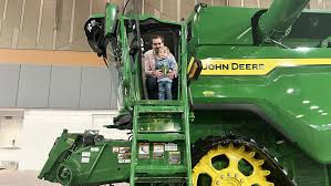 Colts blue fertilizer truck raises eyebrows in this neighborhood