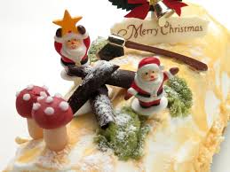 byʃ də nɔɛl) is a traditional christmas cake, often served as a dessert near christmas, especially in france, belgium, switzerland, and several former french colonies such as canada, vietnam, and lebanon. Decoration Buche De Noel Comestible Nos Idees Gourmandes Femme Actuelle Le Mag