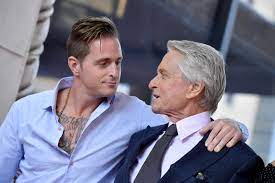 Do you like this video? Michael Douglas Versohnung Mit Sohn Cameron Douglas Gala De