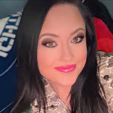 Stanley's as low as $11. RUNNN🏃‍♀️🏃‍♀️🏃‍♀️