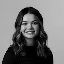 Amy Arriaga's Instagram, Twitter & Facebook