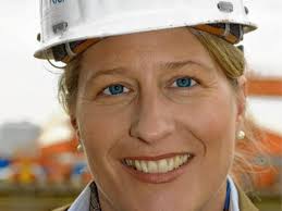 Ein Stahl-Koloss landet im Dock