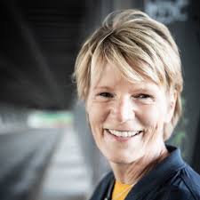 It has been eight years since I went through the 12-month SIYLI program and  became certified to teach the inside-out work and ways of being in  leadership. Thanks to my SIY experience,