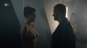 Emily Cox Nude » Celebs Nude Video - NudeCelebVideo.Net