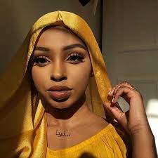 Sunshine On A Cloudy Day Tag The Of Your Day Glossbomb Killawatt In Meanmoney Hustlababy Brinney Beauty Beautiful Makeup Natural Hair Styles