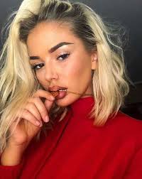 'lori is an extremely able and talented singer. Another Accusation For Loredana Zefin Her Friend Shows How She Stole The Repertoire