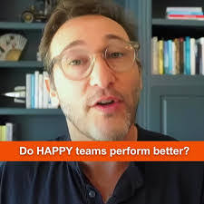 Dinushi Perera's Instagram, Twitter & Facebook