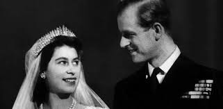 Por eso es curiosa esta foto de los dos en la víspera de año nuevo de 2000. Asi Se Enamoro La Reina Isabel Ii Dell Principe Felipe Duque De Edimburgo