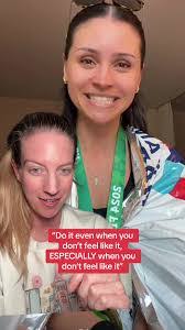 Samantha Tritt's Instagram, Twitter & Facebook