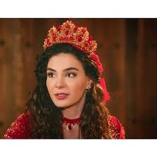 Bu birlikteliğin sabahında ise miran reyyan'a yaşadıkların bir masaldı ve bu masal bitti dedi. Instagram Da Ebru Sahin Reyyan Hercai Modernkaftan Unluler Instagram Yaratici Fotografcilik