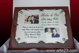Una dedicatoria por lo general es una nota larga o corta, donde el autor expresa sus sentimientos hacia una o varias personas; Placas Para Aniversarios De Bodas De Oro Bodas De Plata Bodas De Perla Etc Artesania Y Souvenirs De Alcoy Escudos De Apellidos