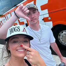 Allie Tomlinson's Instagram, Twitter & Facebook