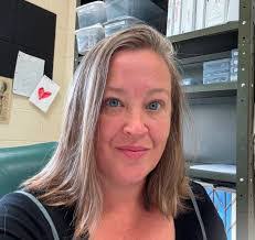 Leah Cartwright's Instagram, Twitter & Facebook