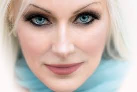 Former QUEENSRŸCHE Backing Singer PAMELA MOORE Releases New Album, 'Behind  The Veil'