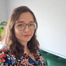 The Return of the Queen: Baker, Lydia: 9781522072850: Amazon.com: Books