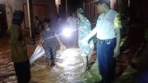 Ratna antika wes ora kuat monata live in lambador'c tambakromo pati. Tanggul Sungai Manging Kembali Jebol Rendam Ratusan Rumah Bpbd Pati Minta Warga Tetap Siaga Tribun Jateng