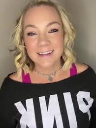 Elise Denny's Instagram, Twitter & Facebook