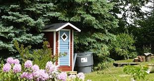 Komposttoilette Mit Ha Uschen Fa R Garten Wander Und Jagdha Tten Komposttoilette Kompost Aussentoilette