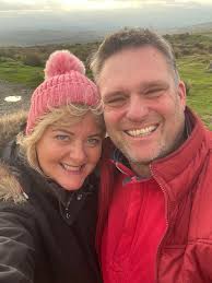 We'd really, really appreciate the support of our Hayley's sudden passing  which has left the family struggling. Hayley leaves behind 2 young kids who  just want to give their Mum the send