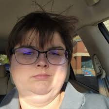 What schedules do everyone's associates work?