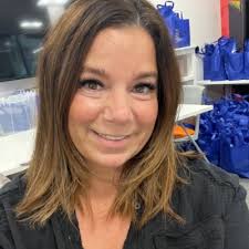 Celebrating a fulfilling four years and a new position as Senior Project  Engineer at JE Dunn Construction! Arlan Sterpa, Jeremiah Wray, Kyle  Boehnlein, Amy Winterowd, Zach Thomas, Madison Hall, EIT,…